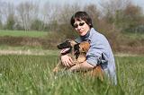 ADULTE ET CHIEN 454